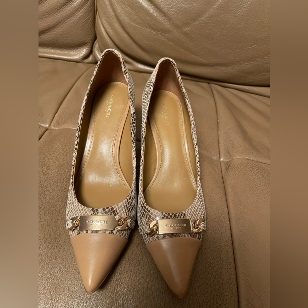 Coach heels 9.5 👠